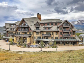 Crystal Peak Lodge 3 Bedroom Ski In, Ski Out Slopeside Condo At The Base Of Peak 7
